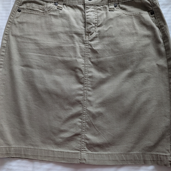 Santana Jeans Tan Skirt - Picture 2 of 9